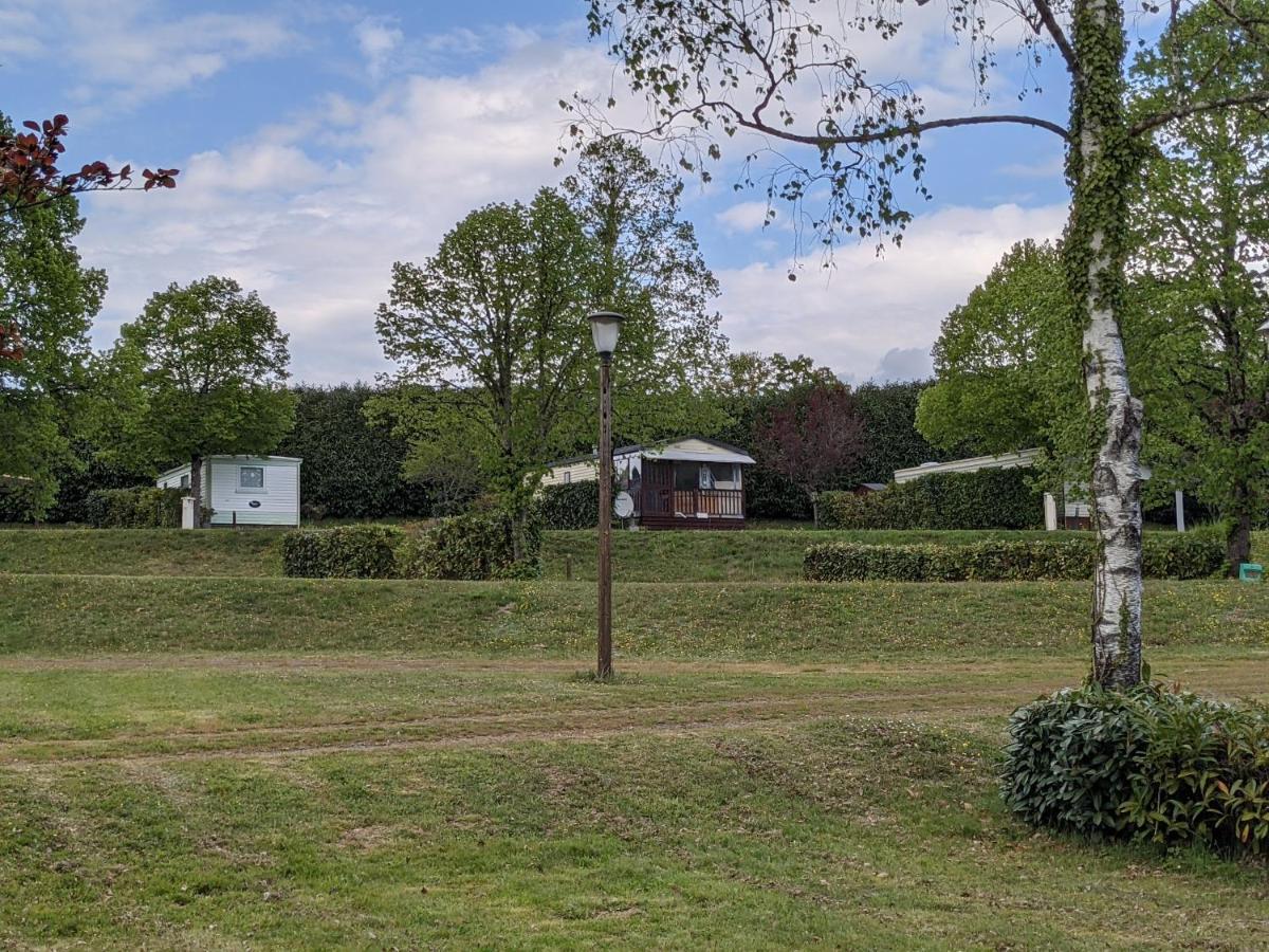 Camping De Ladignac Le Long Bel Air Exterior foto
