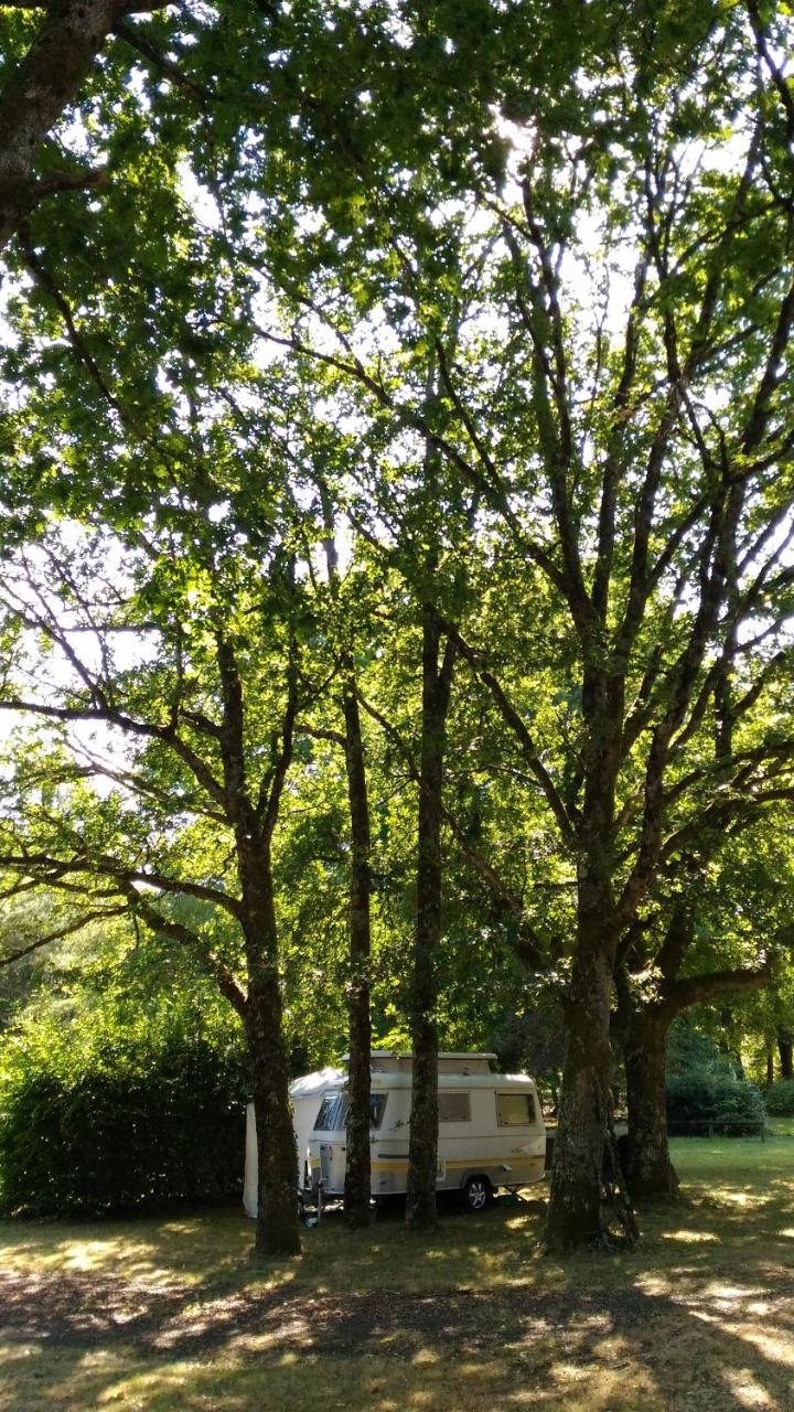 Camping De Ladignac Le Long Bel Air Exterior foto